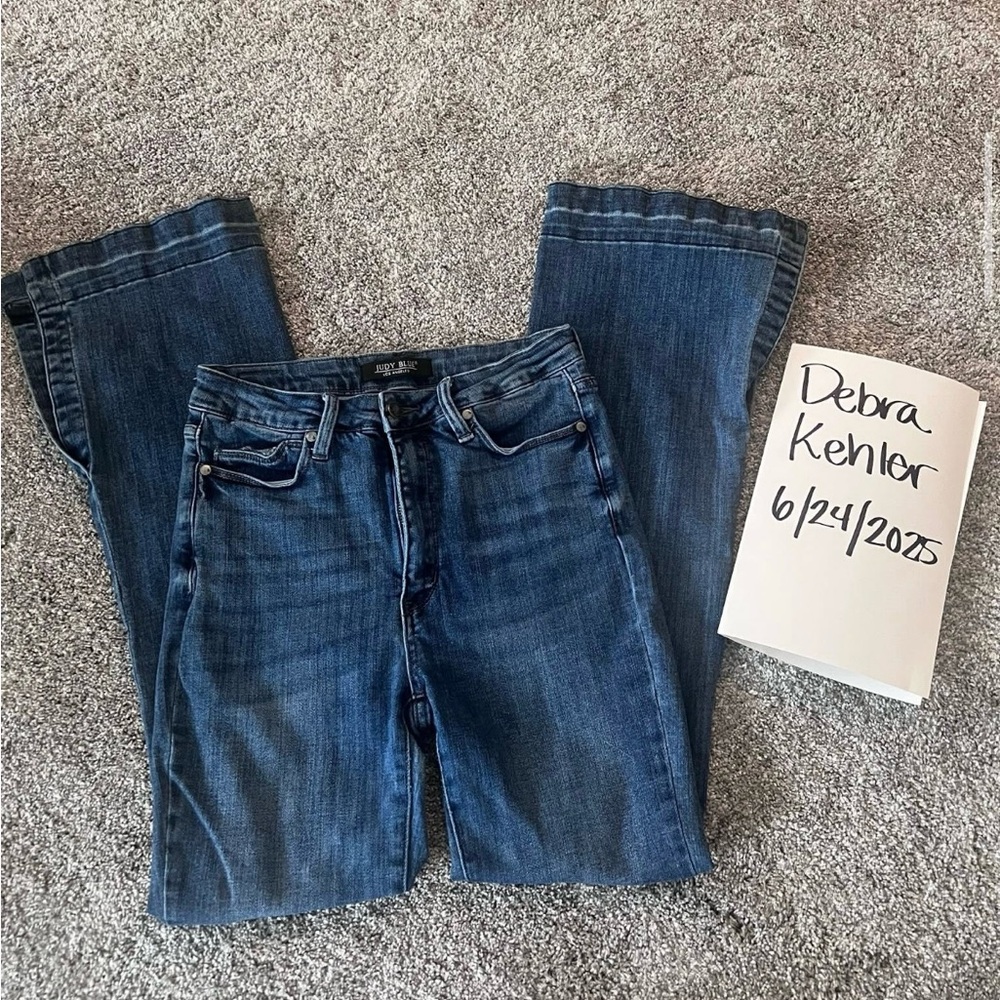 Judy blue split hem flares size 7/28